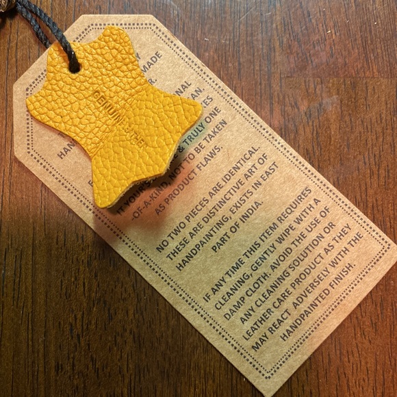 Hand Painted Leather Handbag - Picture 3 of 6